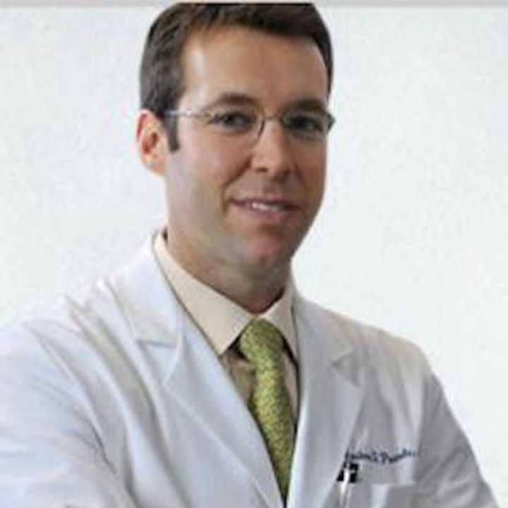 Andrew D. Pearle, MD, will lead a discussion at the Hospital for Special Surgery Outpatient Center in Stamford on treatment of knee arthritis on Oct. 14.