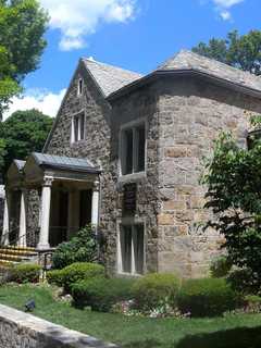 Wall Street Journal Article Puts Focus On Pelham's Bucolic Charm