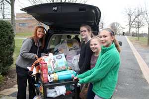 Westlake Middle School Club Collects Donations For Pets