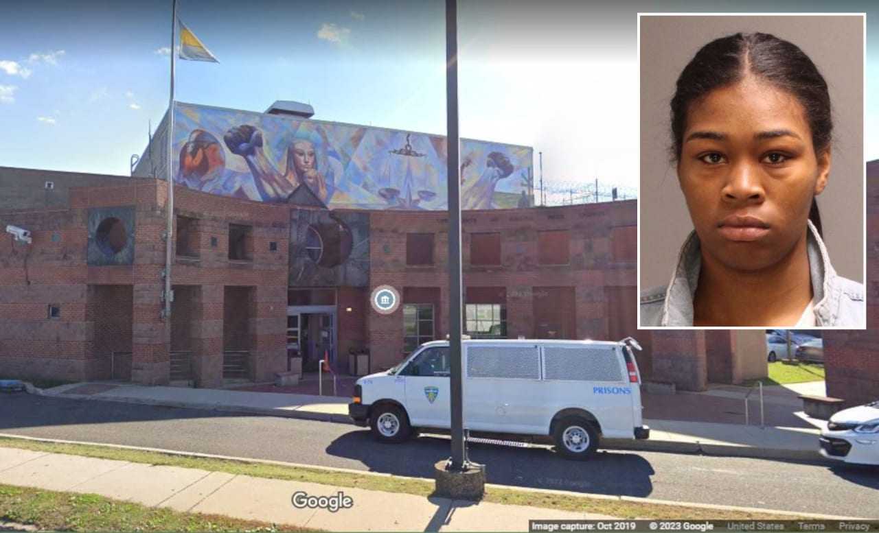 Philadelphia Woman Aided Inmates Escape Police Believe Bristol