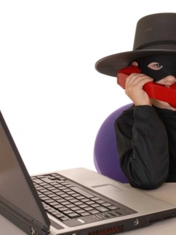 Students Warned To Protect Selves From Scam Artists