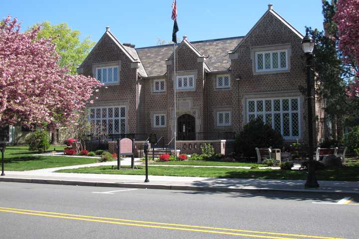Pompton Lakes Library Readies Book Sale