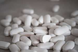 New Rochelle Doctor Admits To Selling Thousands Of Oxycodone Pills For Cash