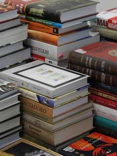 It’s Not Fiction: Thousands Of Books For Sale In Oakland