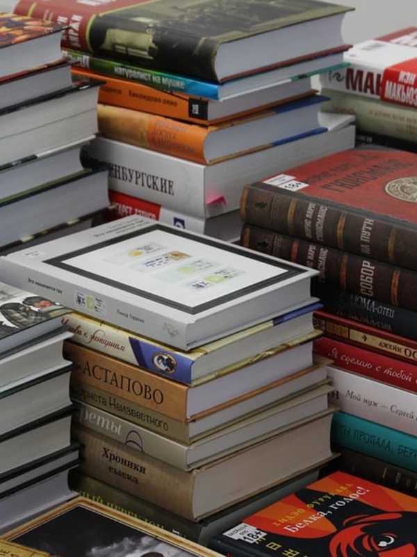 It’s Not Fiction: Thousands Of Books For Sale In Oakland