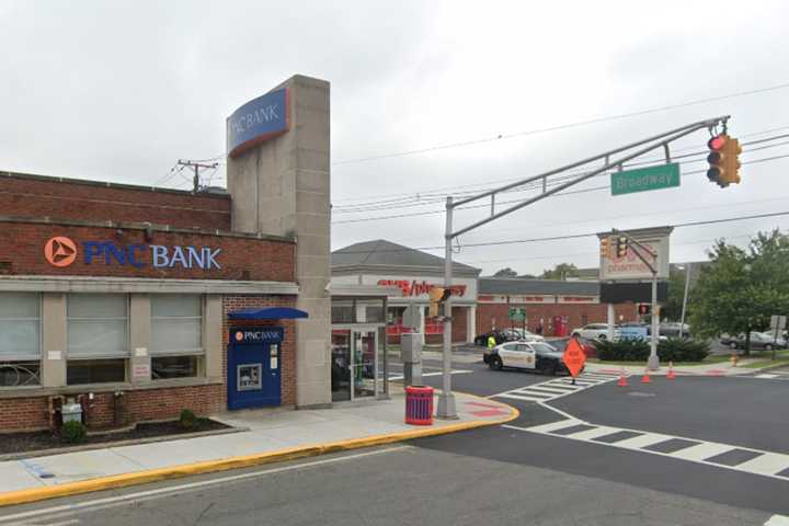 Masked Gunmen Rob Passaic Bank