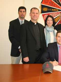 Fairfield Prep Golfer Signs Commitment To Play At University Of Richmond