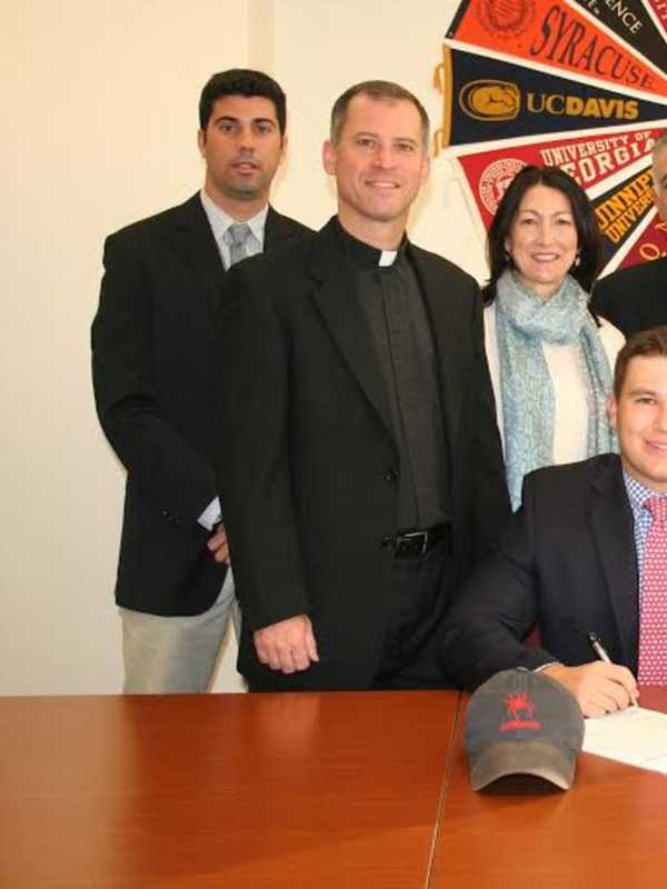 Fairfield Prep Golfer Signs Commitment To Play At University Of Richmond
