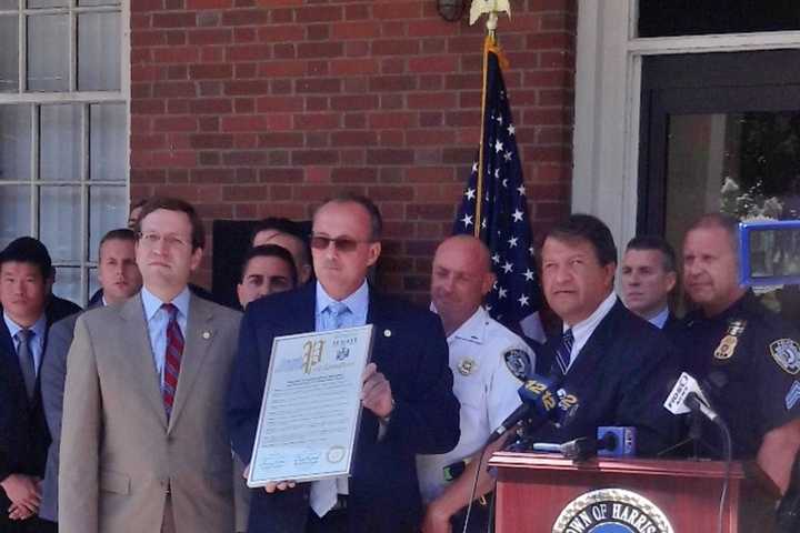 Heroin Victims' Fathers, State Legislators Praise Harrison Police