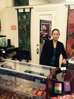 Pelham Couple Open Artisan Gift Shop In Larchmont