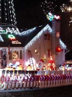 Is Your Home Decked Out For The Holidays? Send Us Your Photos, Rockland