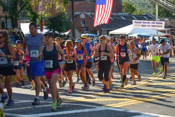Runners Head To Brewster Sunday For Putnam County Fall Classic