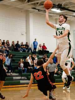 Pascack Valley Boys' Basketball Defeats Dwight Morrow In State Tournament