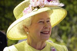 Where You Can Pay Respects To Queen Elizabeth In Boston Following Her Death