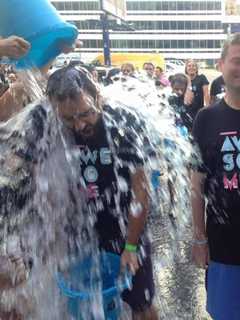 Iona College Students Sign Up For ALS Ice Bucket Challenge