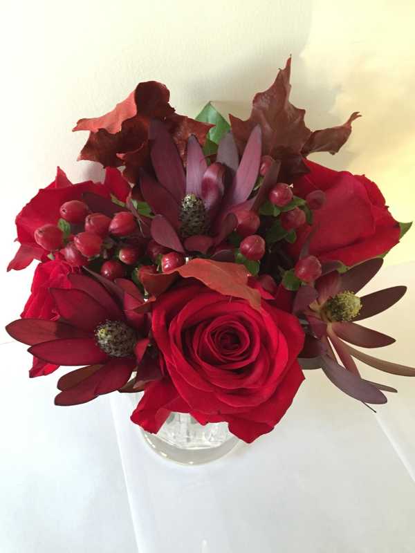 Darien Community Association Offers Flower Arranging Workshop