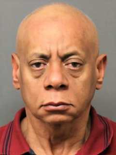 Prosecutor: Uber Driver Had 2.2 Pounds Of Heroin, $5,200 Cash Stashed In Caddy Near GWB