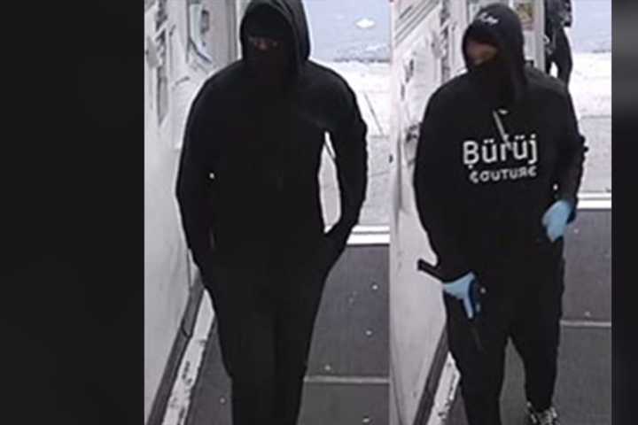 Suspects Sought In Gunpoint Robbery At Philly Corner Store: Police (VIDEO)