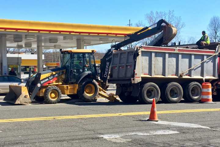 Five Hawthorne Streets Being Paved