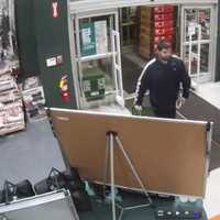 Know Him? Police Searching Area For Taxi Cab Robber