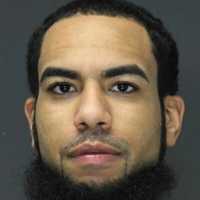 Wyckoff PD: Officers Nab ID Thief From Bronx Fleeing Bank