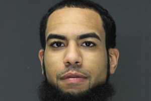 Wyckoff PD: Officers Nab ID Thief From Bronx Fleeing Bank