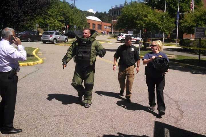 Rockland County Sheriff's Bomb Disposal Unit Responds To County Courthouse