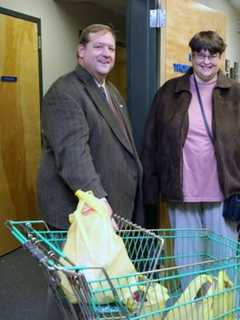 Rockland Independent Living Center Distributes Turkey Dinners