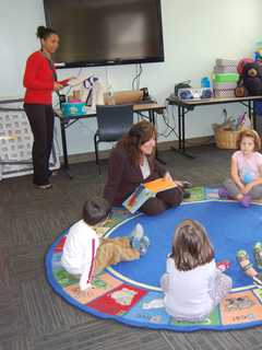 State Sen. Serino Visits Kent Library, Reads To Children 