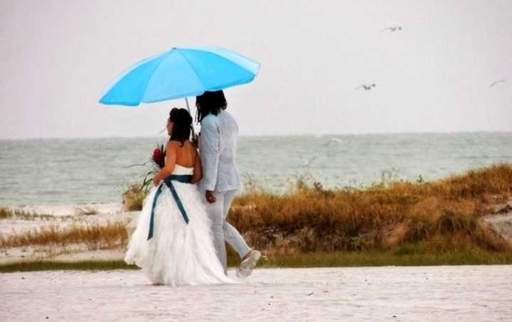 Beaches like this one at Siesta Key, Florida are the No. 1 travel destination for Labor Day