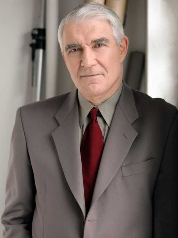 Voice Actor To Give Dramatic Reading Of Hemingway Story In Ridgefield