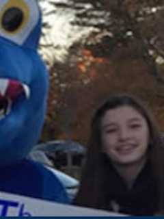 Darien's Middlesex Middle School Welcomes New Mascot