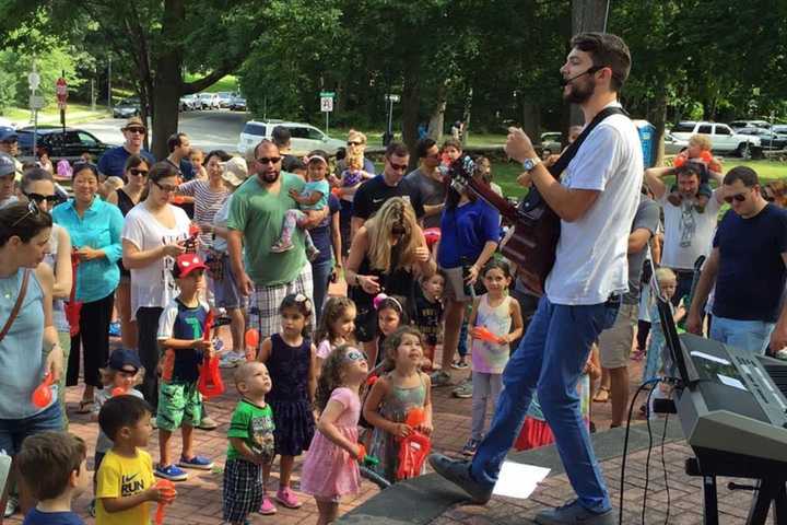 Parents, Children Enjoy Free Songs for Seeds Concert in Scarsdale