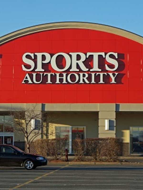Sports Authority To Shut Down 140 Stores