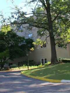 Scarsdale Rehab Center Vigil Aims To Address Working Conditions