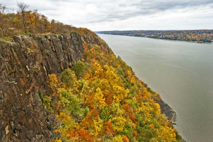 Take A Scenic Drive Up The Hudson This Fall On The Palisades Parkway