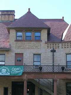 Sterling House Seeks Volunteers To Rake And Shovel For Those In Need