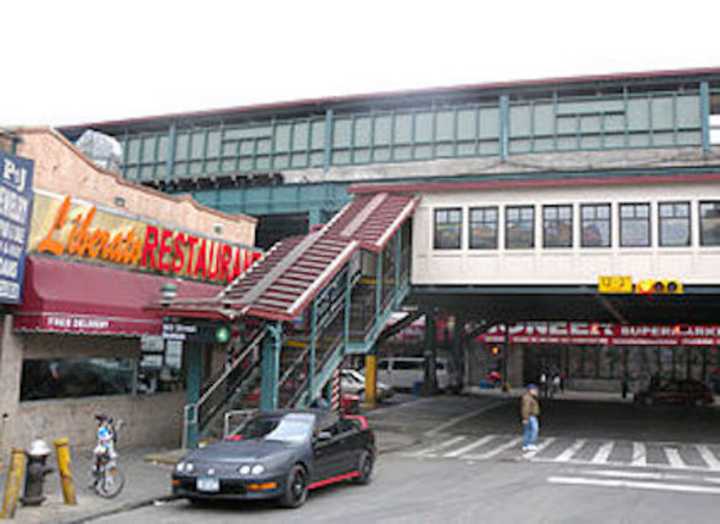 A Yonkers teen was shot and killed on Christmas Eve under the elevated subway on 186th Street and Jerome Avenue in his old Bronx neighborhood.