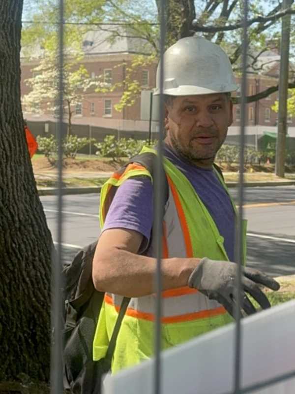 Chevy Chase Church Burglar Caught On Camera Wanted In Montgomery County: Police