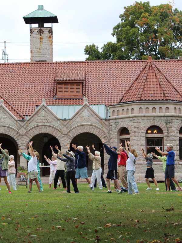 Tai Chi, Qigong Offered On Pequot Library's Great Lawn In Southport