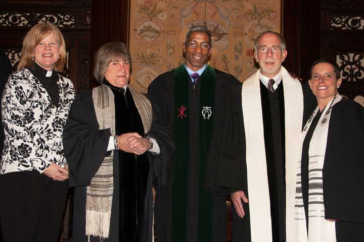 Clergy at Temple Shaaray Tefila, Bedford Presbyterian Church and Antioch Baptist Church will celebrate and interfaith Thanksgiving service this Sunday afternoon.