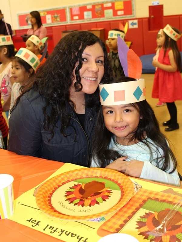 Tarrytown Students, Families Celebrate Thanksgiving With Feast