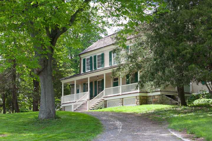 Learn To Manage Weeds In John Jay Homestead Program
