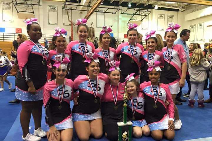 Cortlandt Spirit Stars Excel At Yorktown Cheerleading Competition 