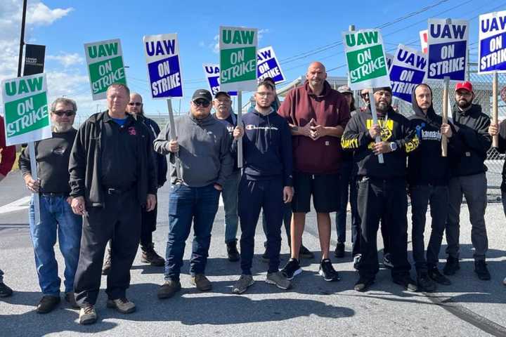 Fetterman Visits Striking Mack Truck Workers On Lehigh County Picket Line