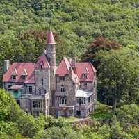 Wizard Of Oz-Inspired Castle Hits Market In Hudson Valley