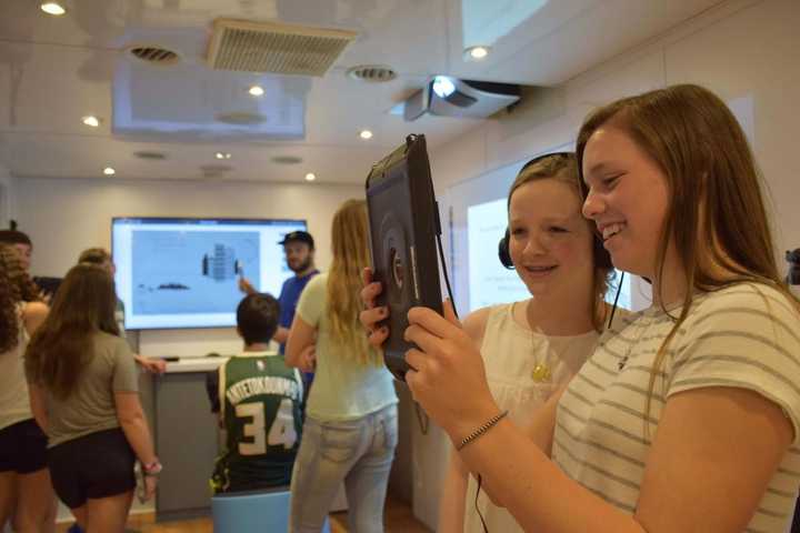 Bronxville Middle School Students Solve Puzzles During iSchool Event