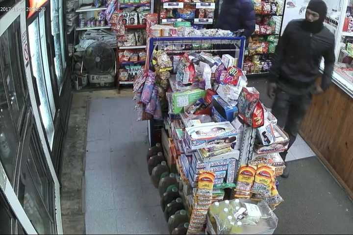 Police Search For Armed Suspect In Pair Of Poughkeepsie Store Robberies