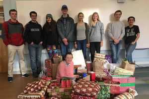 Bronxville H.S. Students Bring Holiday Cheer To Montrose Veterans' Home