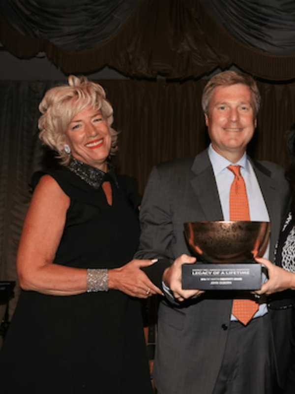 Darien’s John Osborn Receives Legacy Award From Advertising Group